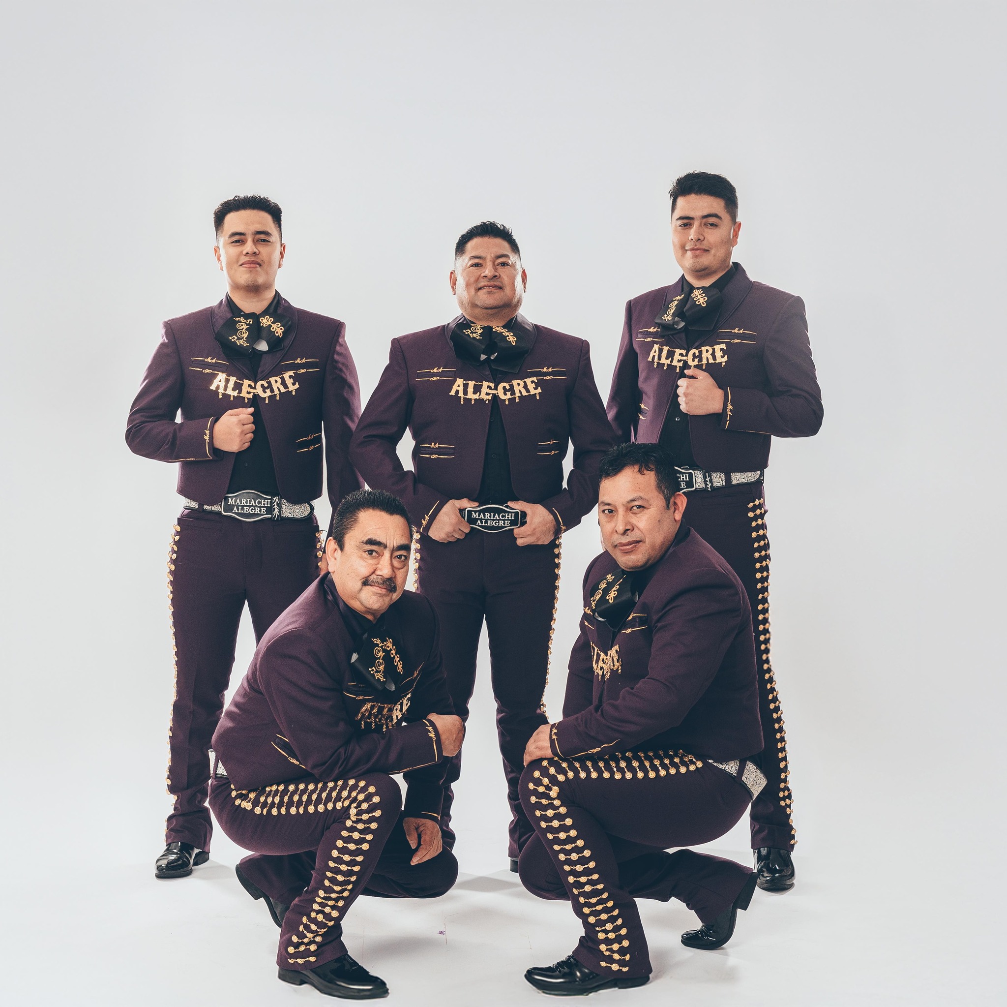 Mariachi Alegre performing
